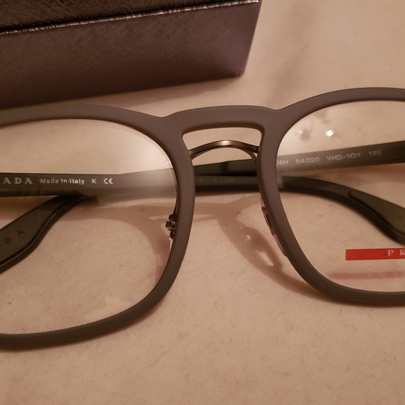 Men's Prada Glasses - Picture 4 of 4